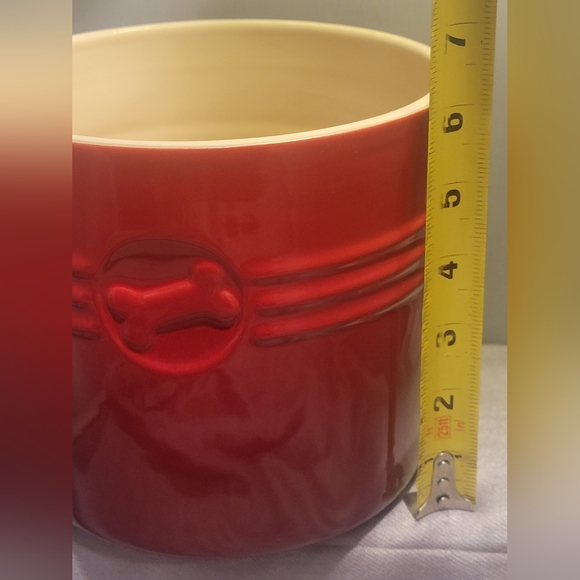 Cherry Red Le Creuset 2QT Food Container **Missing Lid & Scoop** - Picture 7 of 7